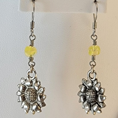 Necklace Set - Fresh Sunshine Yellow Czech Glass and Daisies